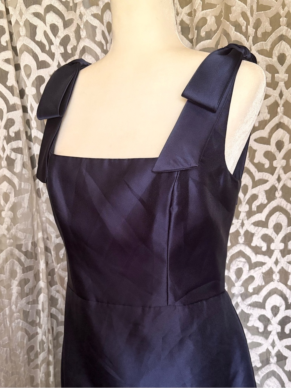 ALFRED SUNG Winslet Navy Satin Square Neck Trumpet Maxi Gown w/ Bow Shoulders 8 - Picture 4 of 8